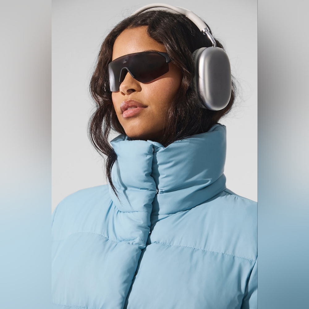 Alo Yoga Gold Rush Puffer Jacket - Picture 3 of 9